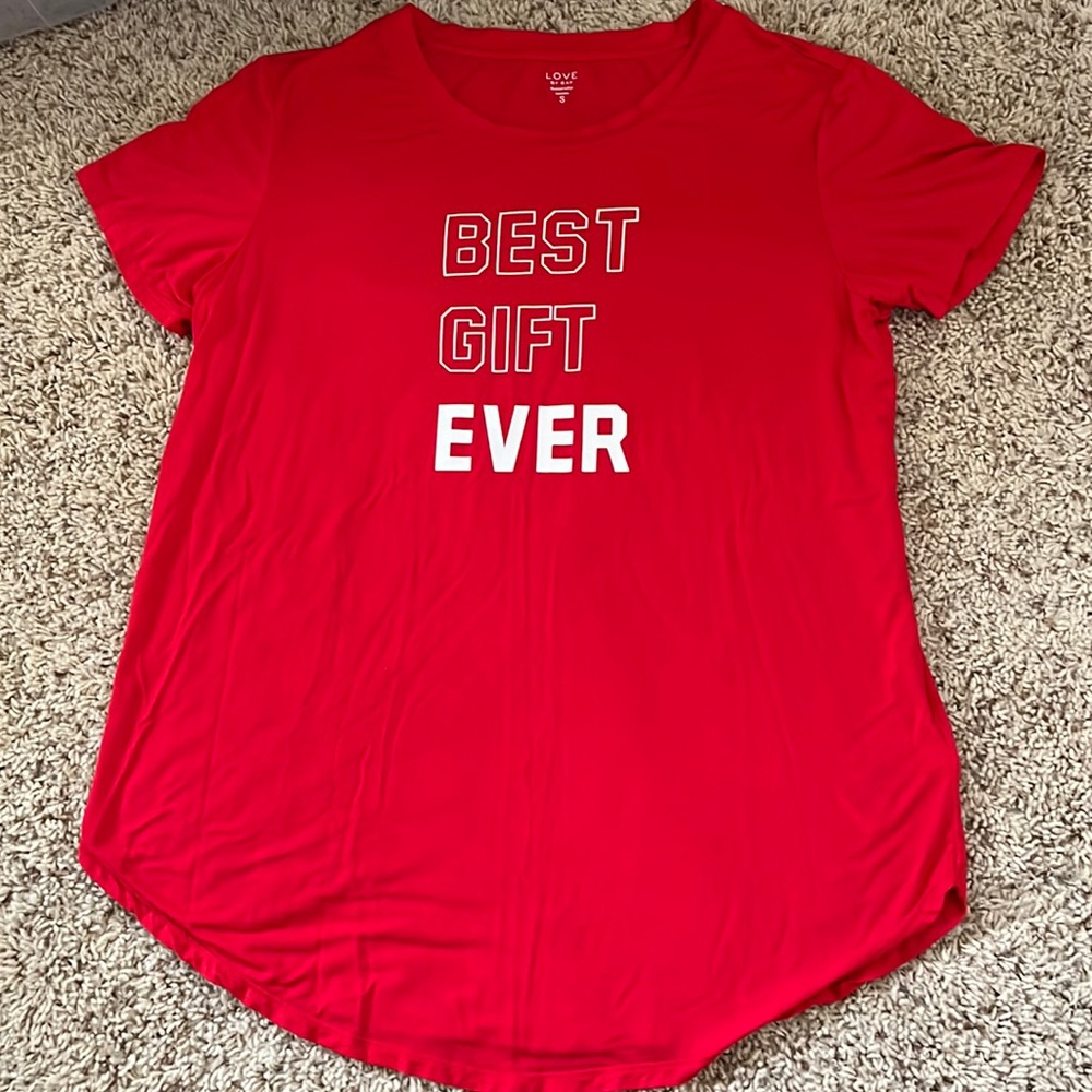 BNWOT super soft size small “Best Gift Ever” holiday maternity tee by Gap